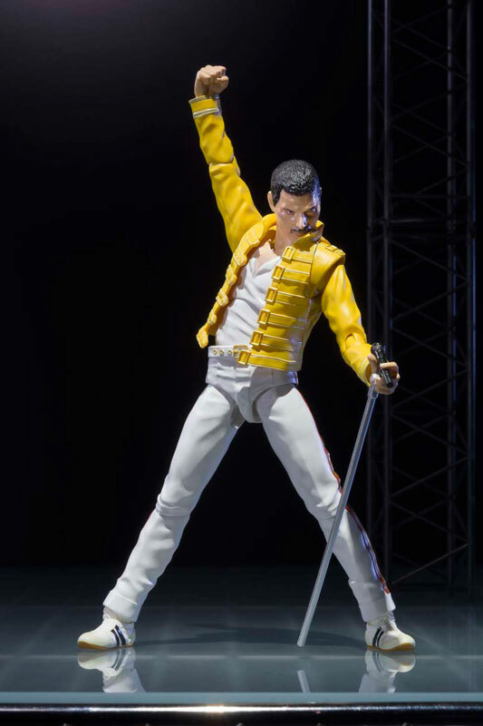 SH S.H. Figuarts Freddie Mercury (dal vivo allo stadio di Wembley) Bandai SPIRITI NUOVO | eBay
